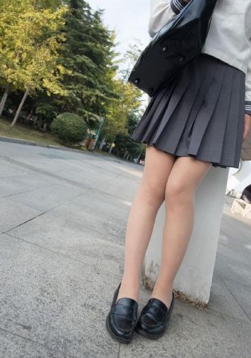 韩国成人理伦片免费播放