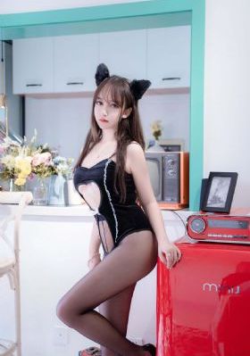 高铁车厢里全是碎掉的大学生