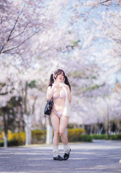 金牌客服董董恩电视剧免费观看