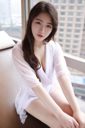 闪耀的她