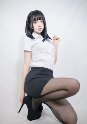 部队里被咬住花蒂吹潮的导演是谁